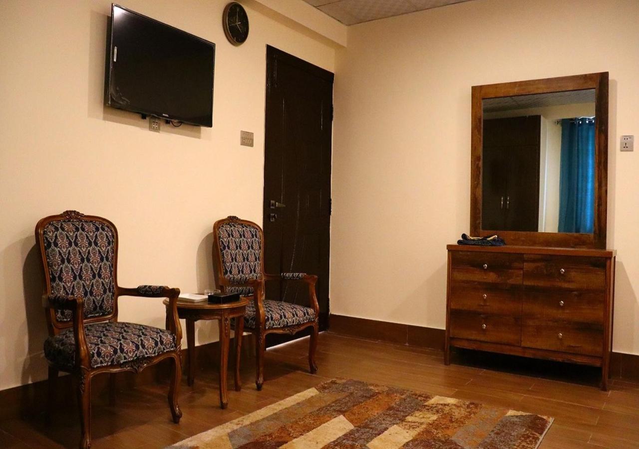Manila Heights Hotel Naran Exteriör bild